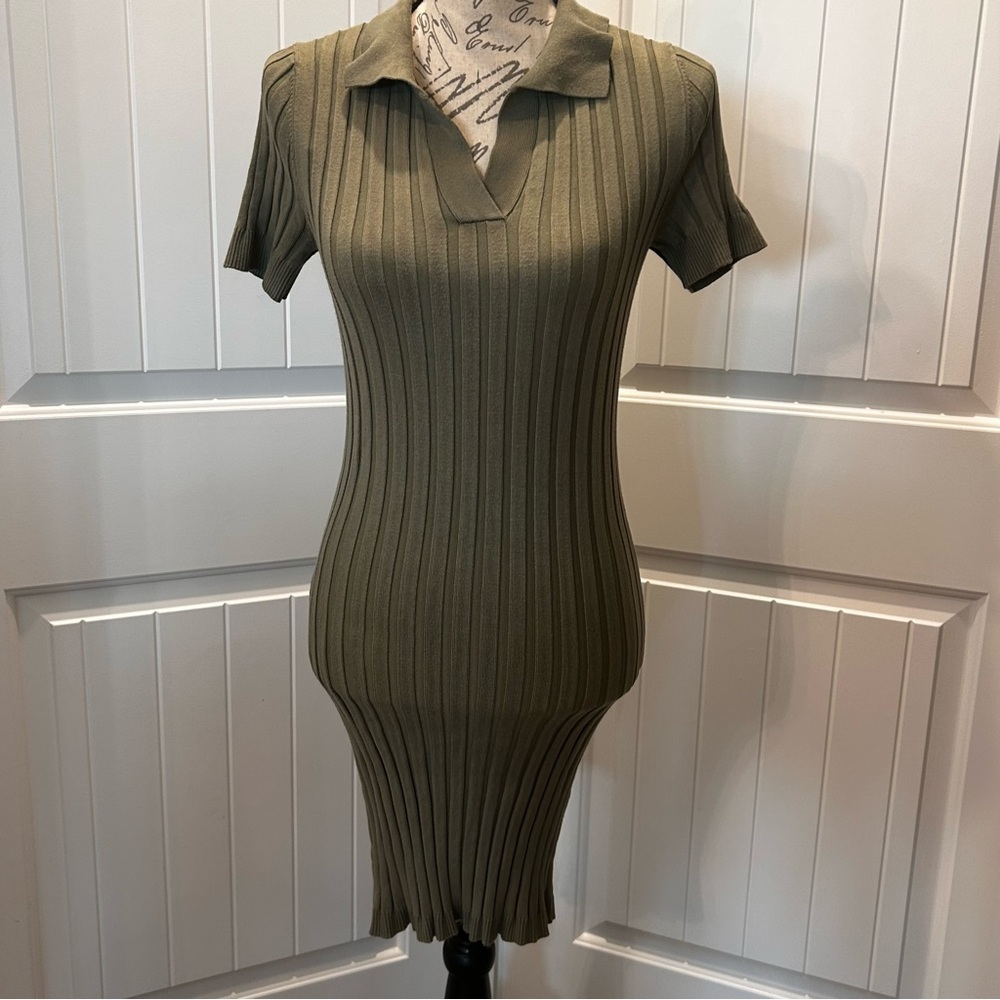 Sweater Dress Midi Collared Neck Ribbed Form Fitting Bodycon Hippie Rose Size M - Picture 1 of 7